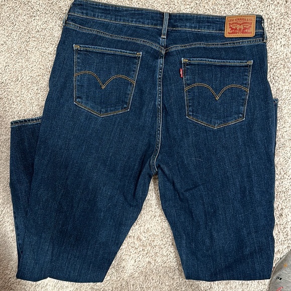 LEVI WOMEN’S JEANS - Picture 3 of 4